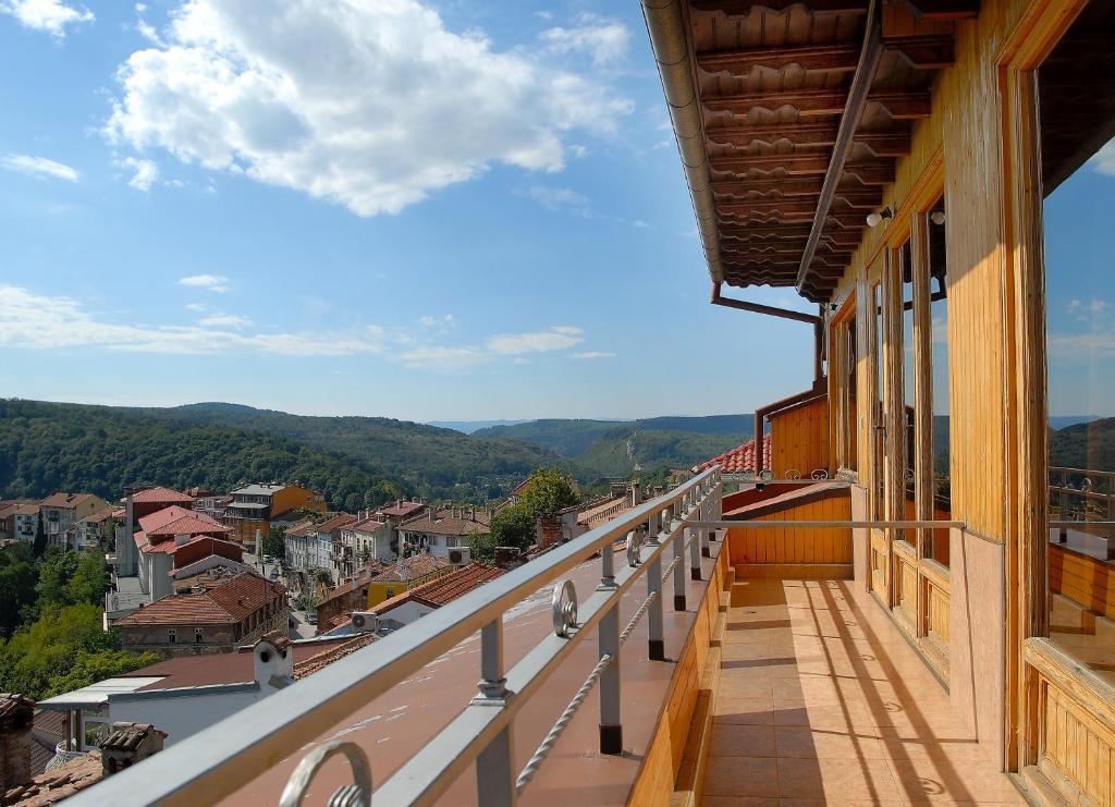 Hotel Comfort Veliko Tarnovo Luaran gambar